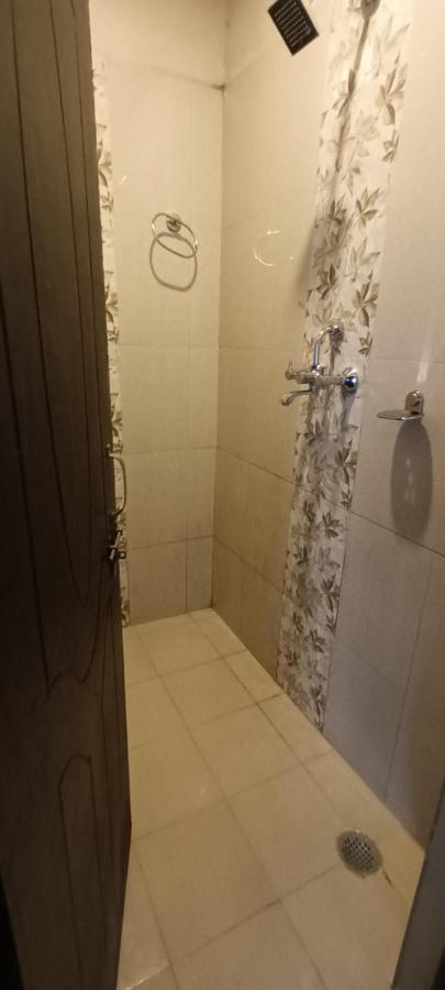Hotel Dolly Pokhara Eksteriør billede